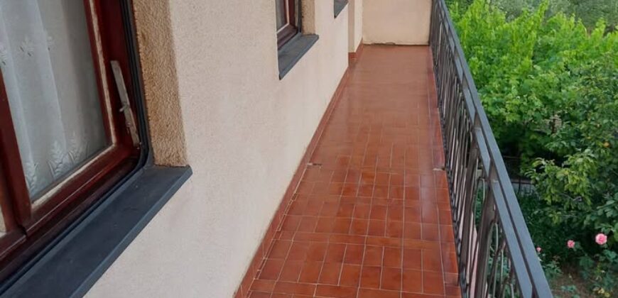 Iznajmljuje se etaža kuće za 7 radnika – Bribir (Novi Vinodolski)